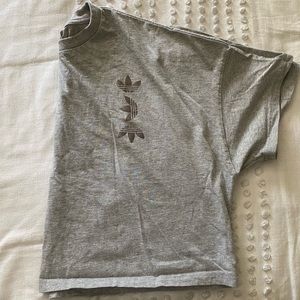 [adidas] Grey & purple trefoil cropped t-shirt - XL